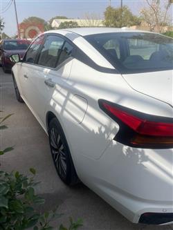 نيسان ألتيما